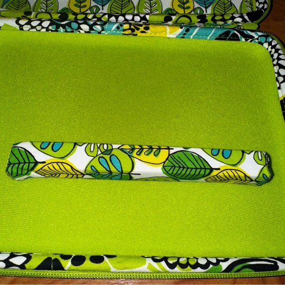 Vera Bradley Retired "Limes Up" Mini Laptop/iPad Hard Case Used Nice Condition - Picture 11 of 16